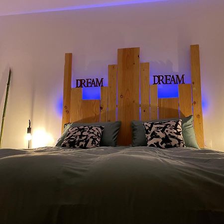 Reve De Panda Avec Sauna Et Jacuzzi Privatif Abrest Exterior foto